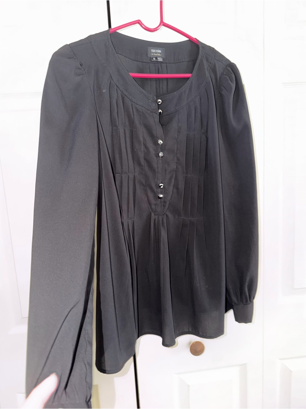 Nicole by Nicole Miller Black Pleated Button-Front Blouse